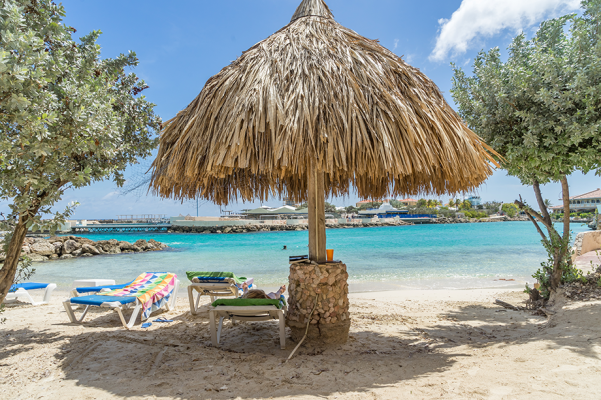 Caribbean beach with turquoise water in Curaçao